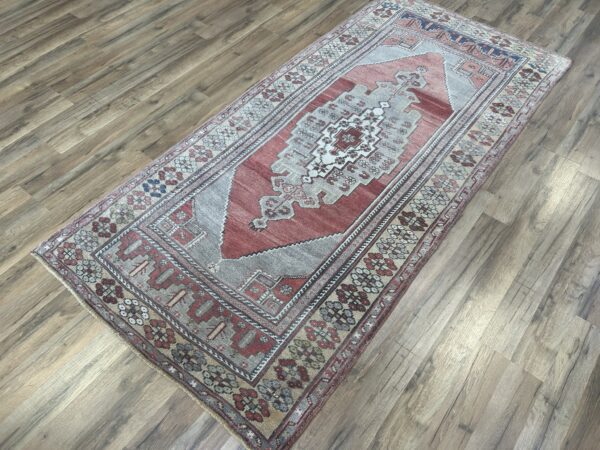 3' x 7' Vintage Turkish Ouashak - Image 3