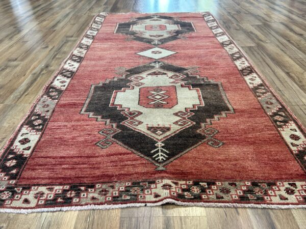 3' x 6' Vintage Turkish Oushak - Image 2