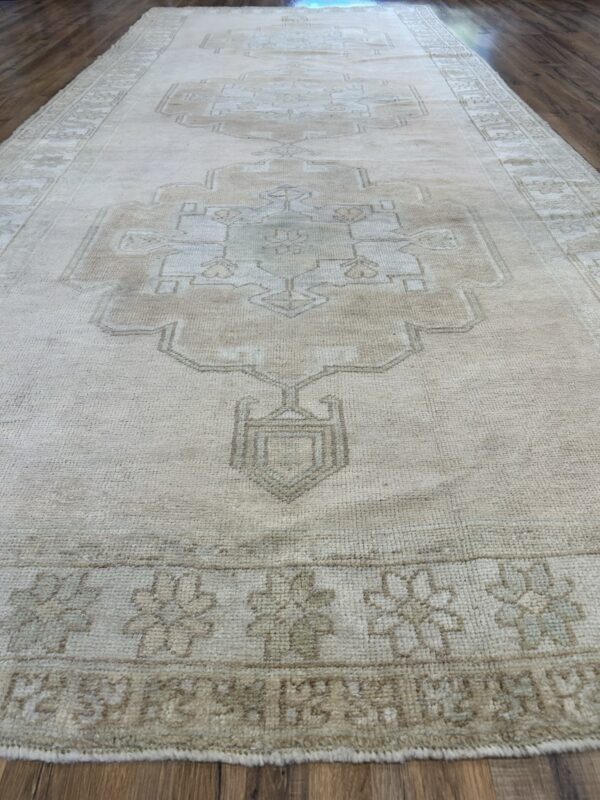 5' x 12' Vintage Turkish Oushak - Image 3