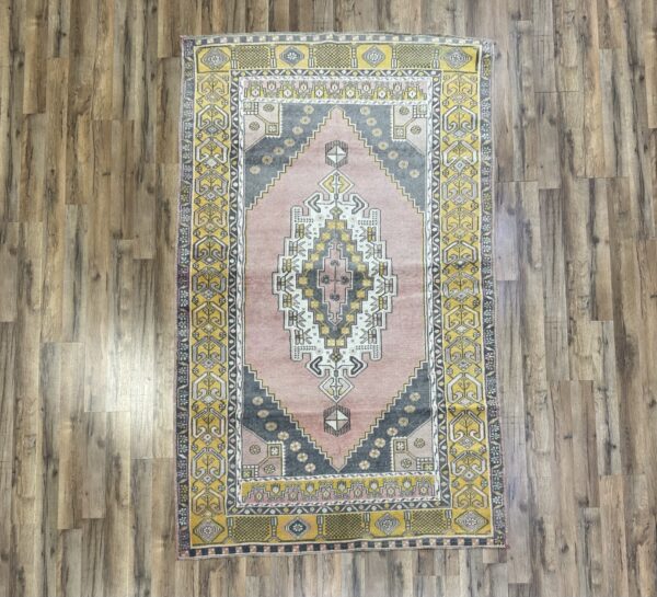 5' x 8' Vintage Turkish Oushak