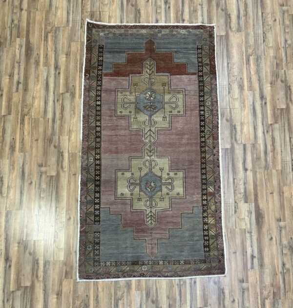 5' x 9' Vintage Turkish Oushak