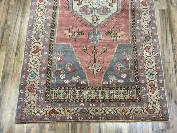 5' x 9' Vintage Turkish Oushak - Image 4