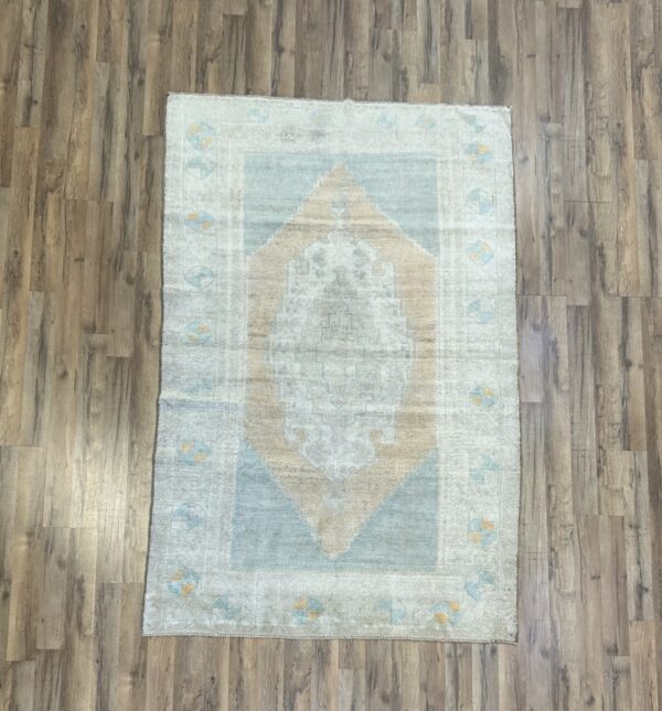 5' x 8' Vintage Turkish Oushak