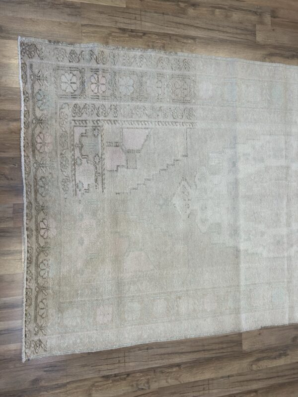 5' x 8' Vintage Turkish Oushak - Image 2