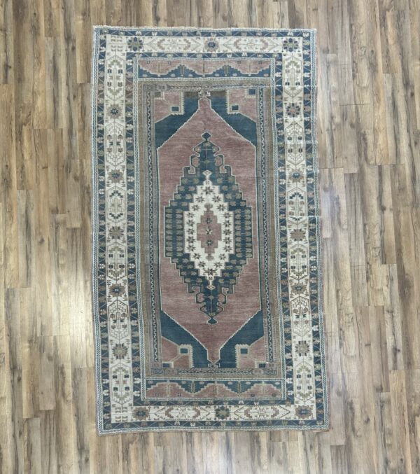 5' x 8' Vintage Turkish Oushak