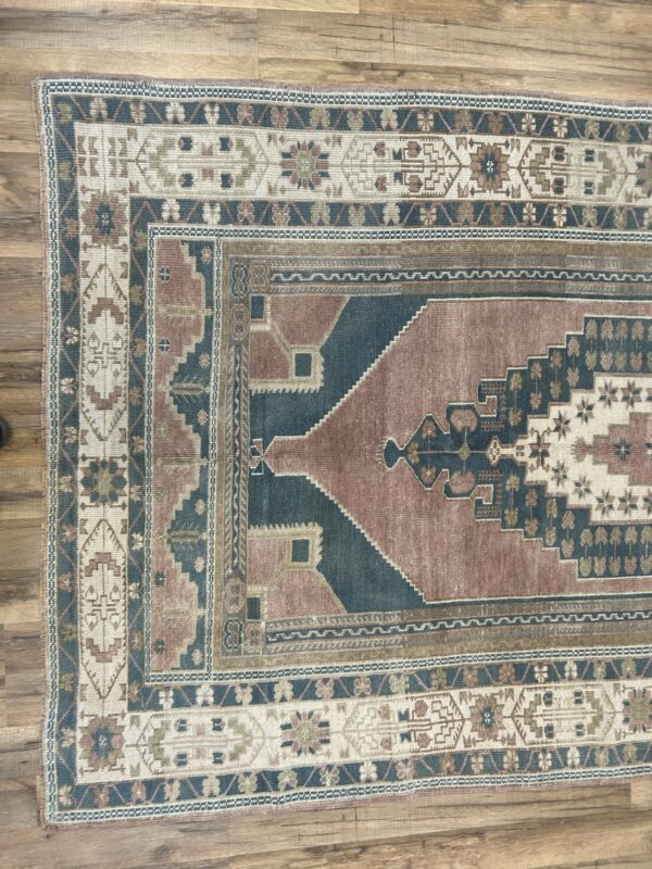 5' x 8' Vintage Turkish Oushak - Image 3