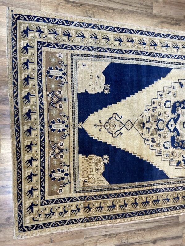 5' x 9' Vintage Turkish Oushak - Image 5