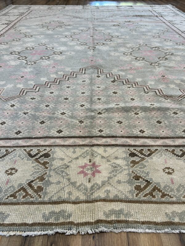 9' x 11' Vintage Turkish Oushak - Image 2