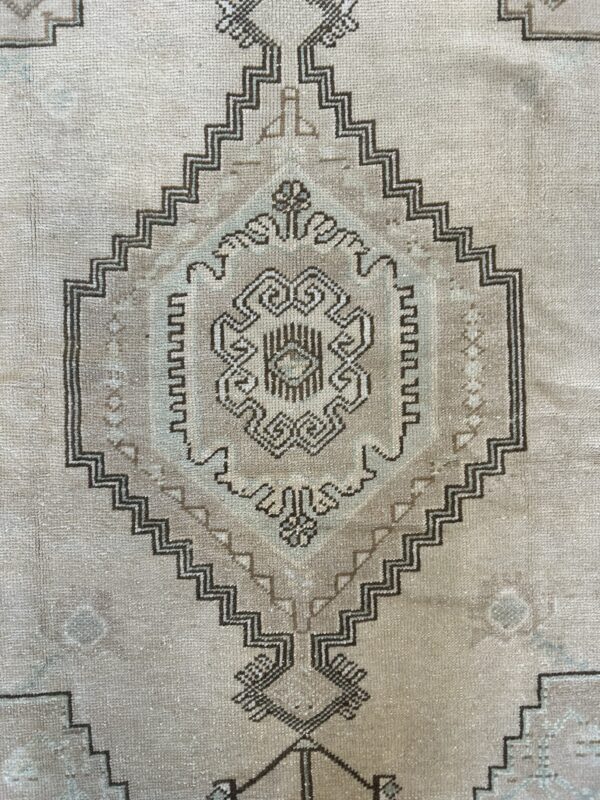 5' x 9' Vintage Turkish Oushak - Image 6