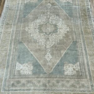 Vintage Persian Oushak Rug — 5′7″ × 9′4″